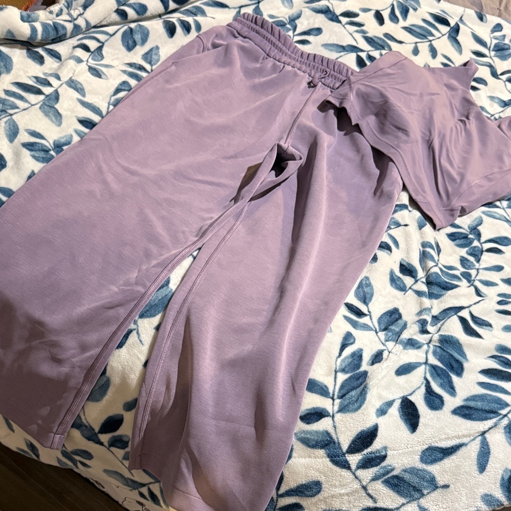 Lululemon Lavender  Softstreme cropped Pants and matching tank